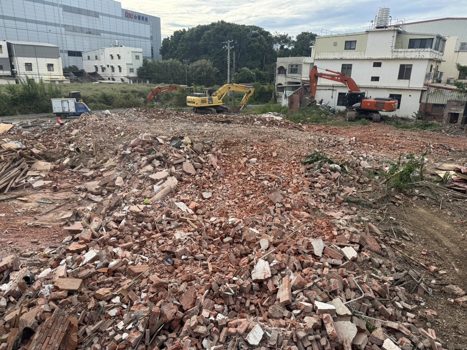 竹北市環北路拆除